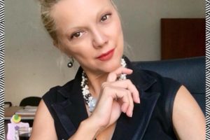 https://ladyuniverse.net/2022/wp-content/uploads/sites/5/2018/10/lawyer-300x200.jpg